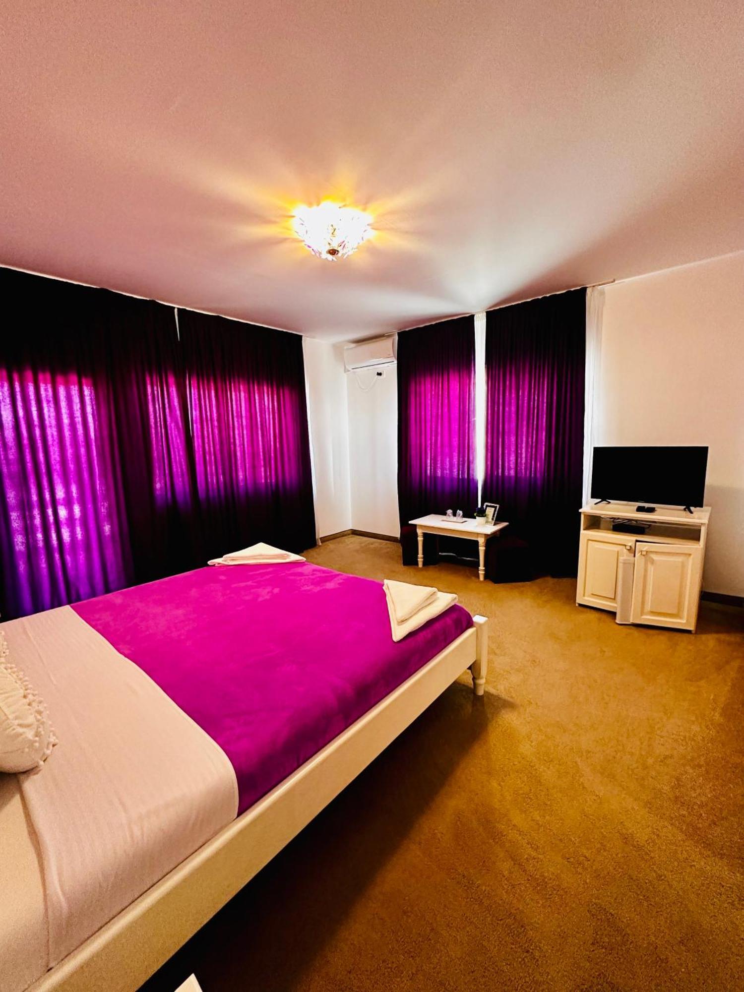 Hotel Pensiunea Fabian à Jurilovca Extérieur photo