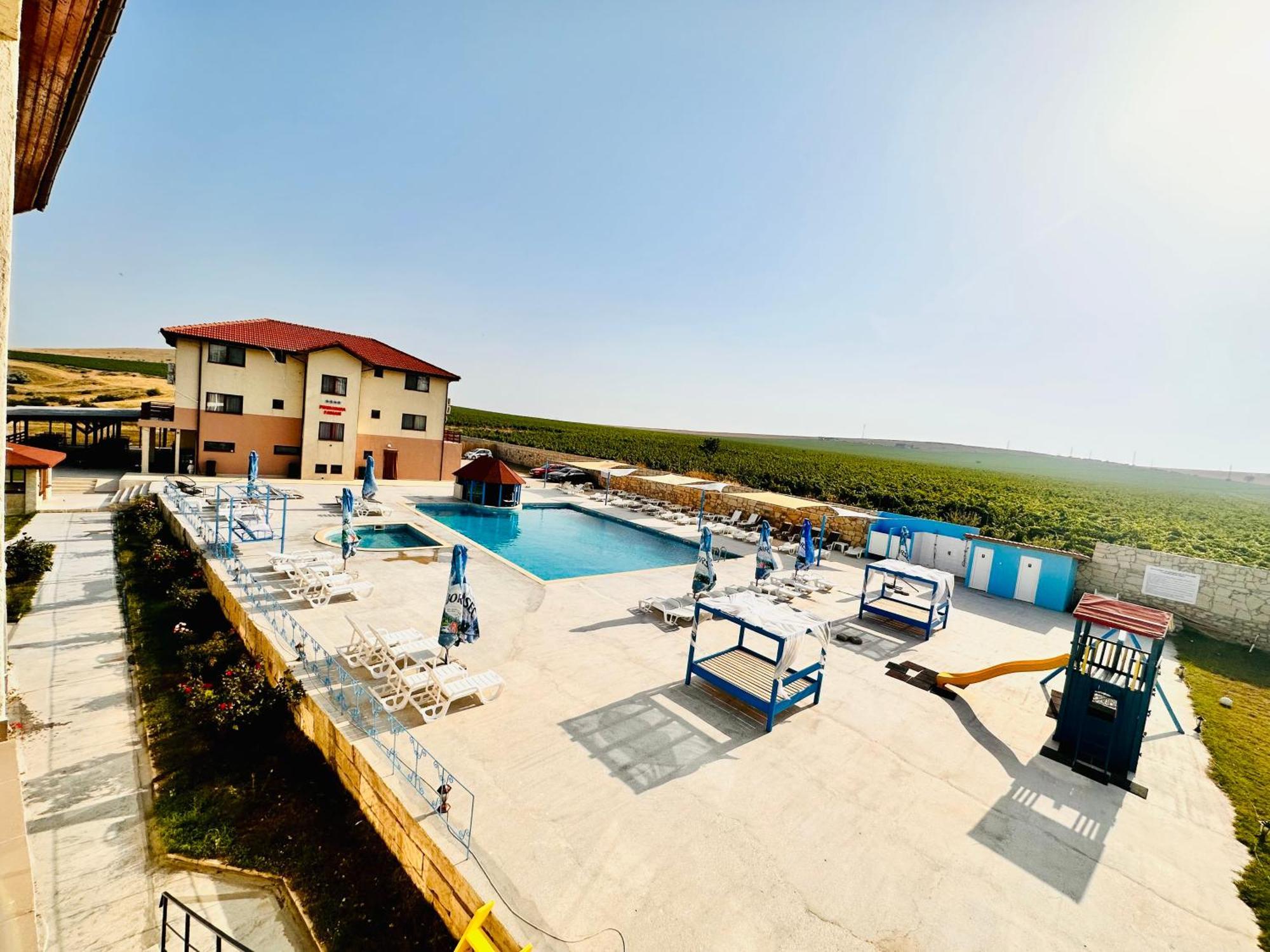 Hotel Pensiunea Fabian à Jurilovca Extérieur photo