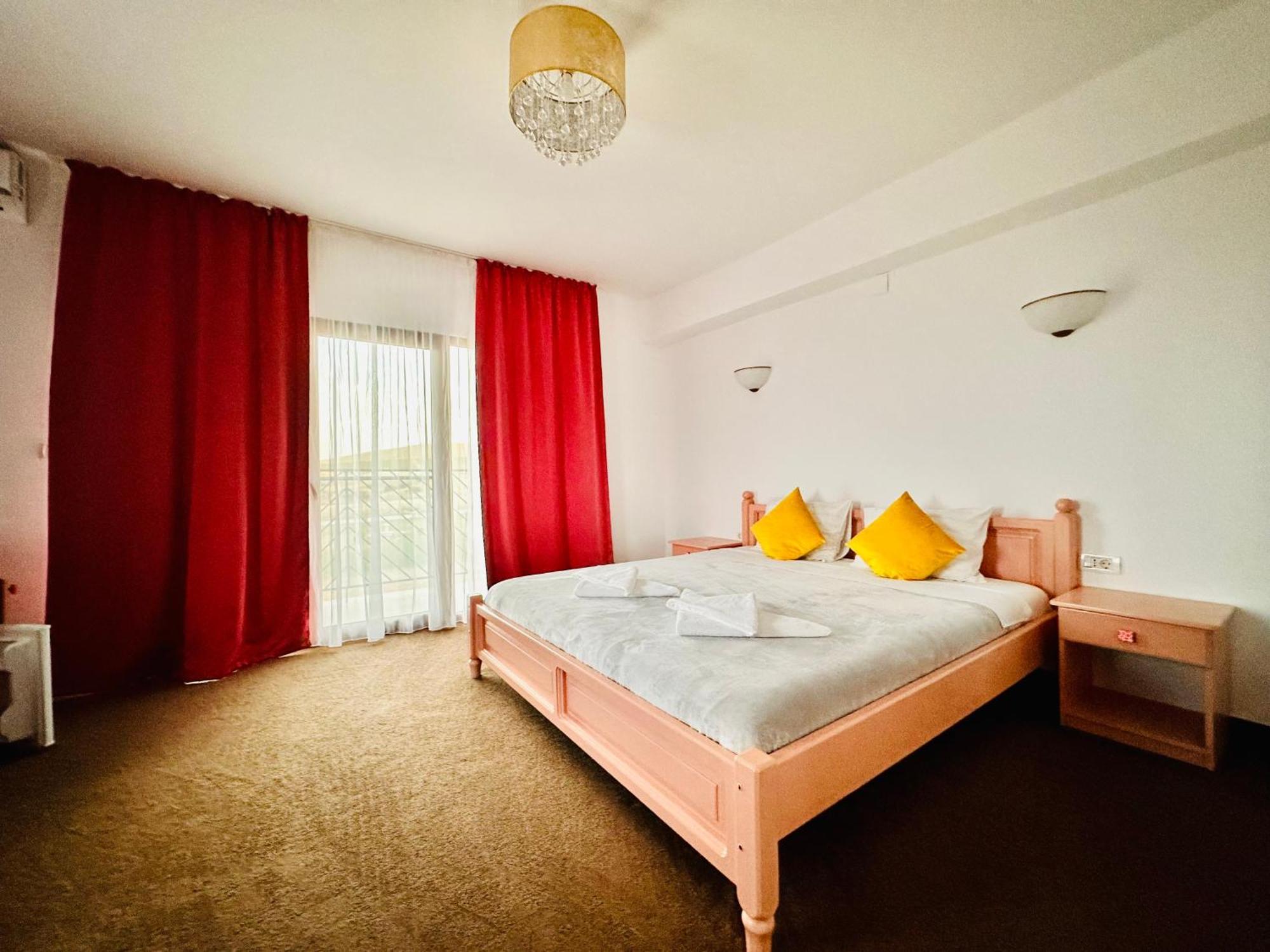 Hotel Pensiunea Fabian à Jurilovca Extérieur photo