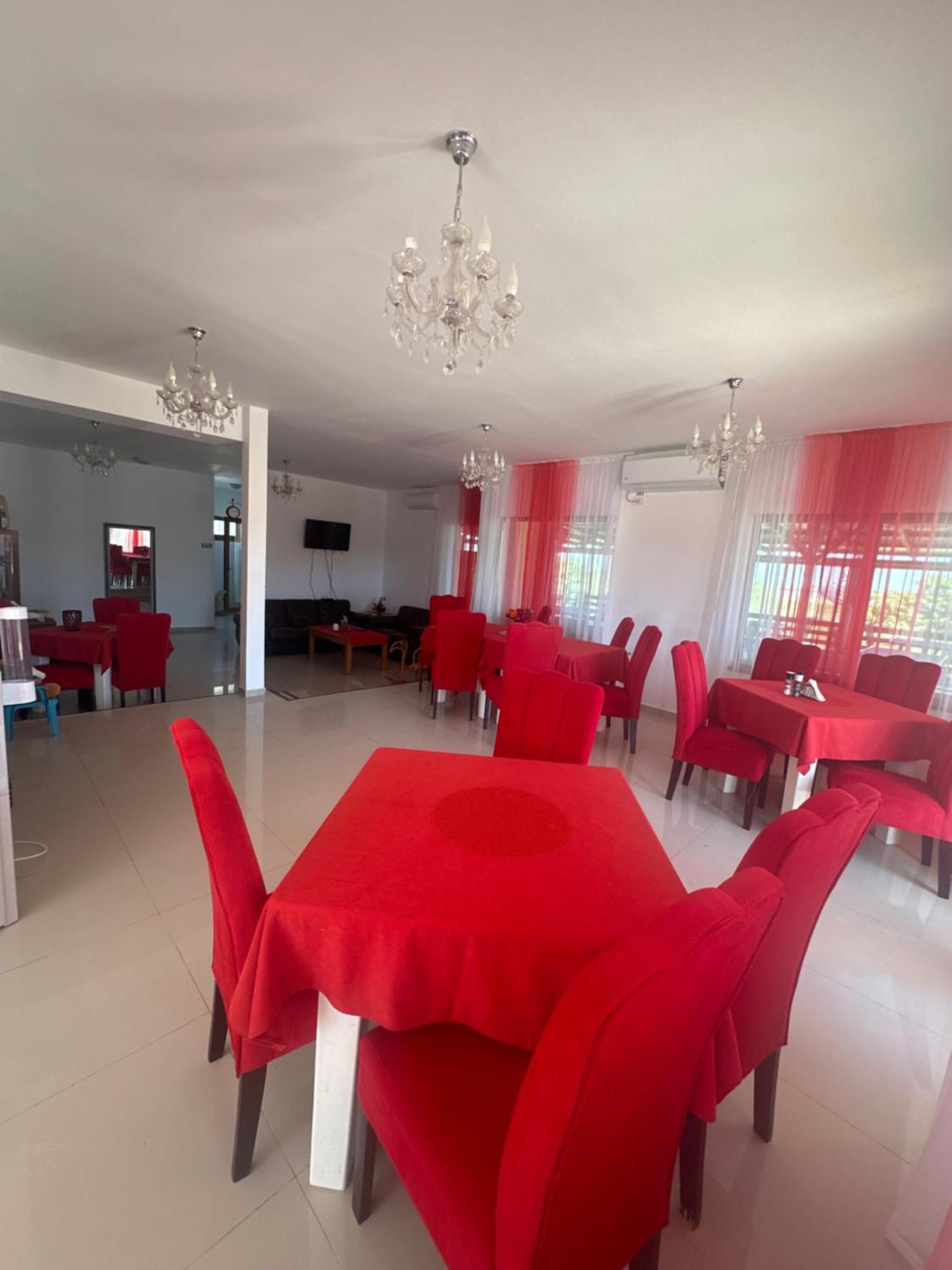 Hotel Pensiunea Fabian à Jurilovca Extérieur photo