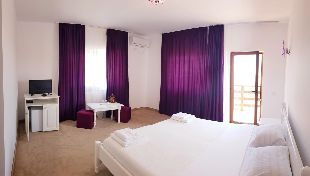 Hotel Pensiunea Fabian à Jurilovca Extérieur photo