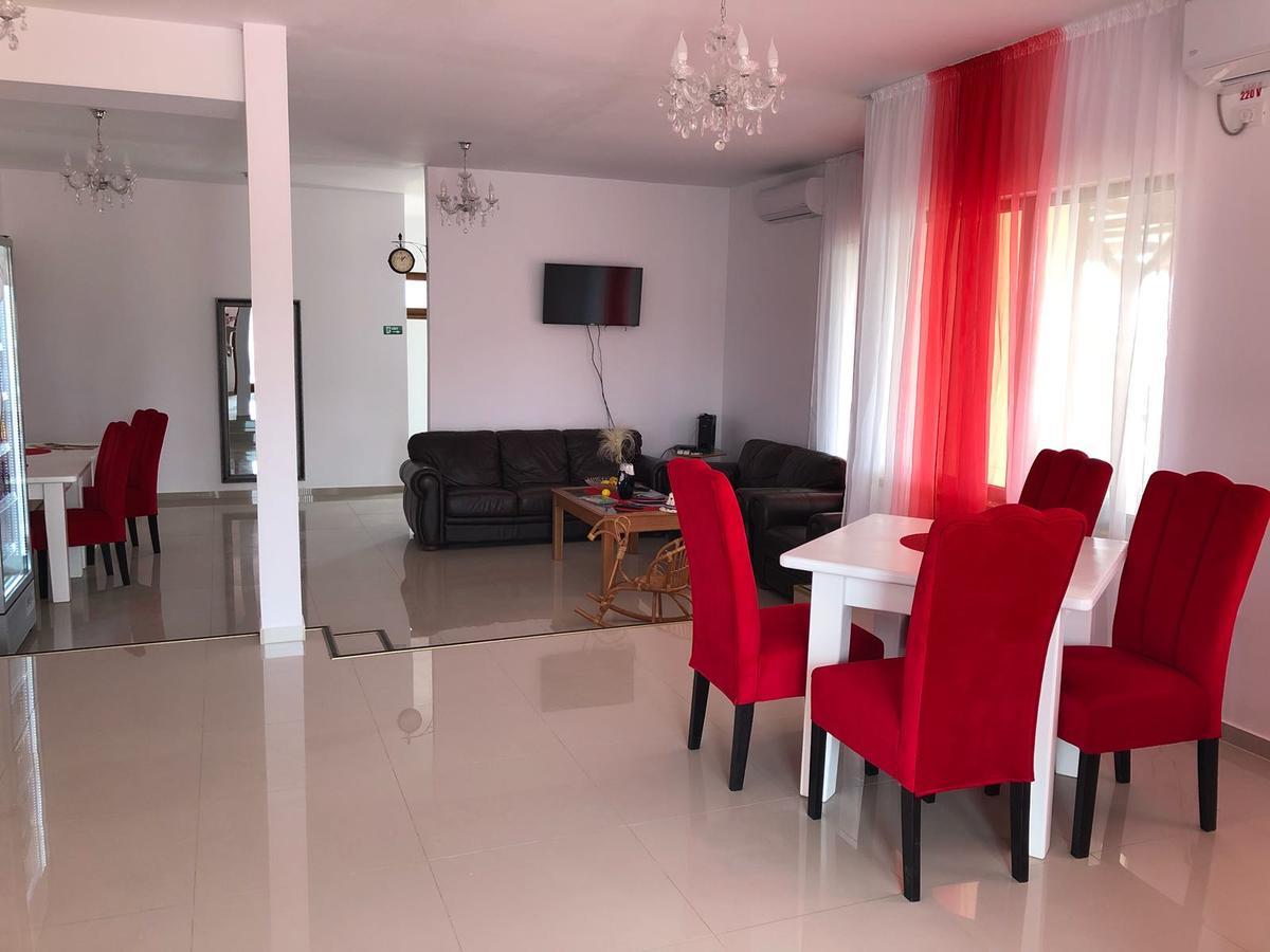 Hotel Pensiunea Fabian à Jurilovca Extérieur photo
